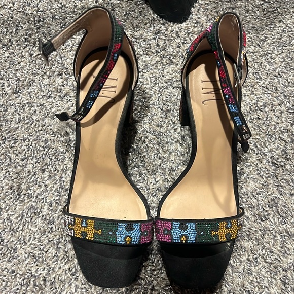 High Heels - Picture 1 of 2